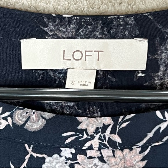 Loft Womens Blouse Size Small Blue Pink Floral Shirt 3/4 Flare Sleeve - Picture 2 of 8